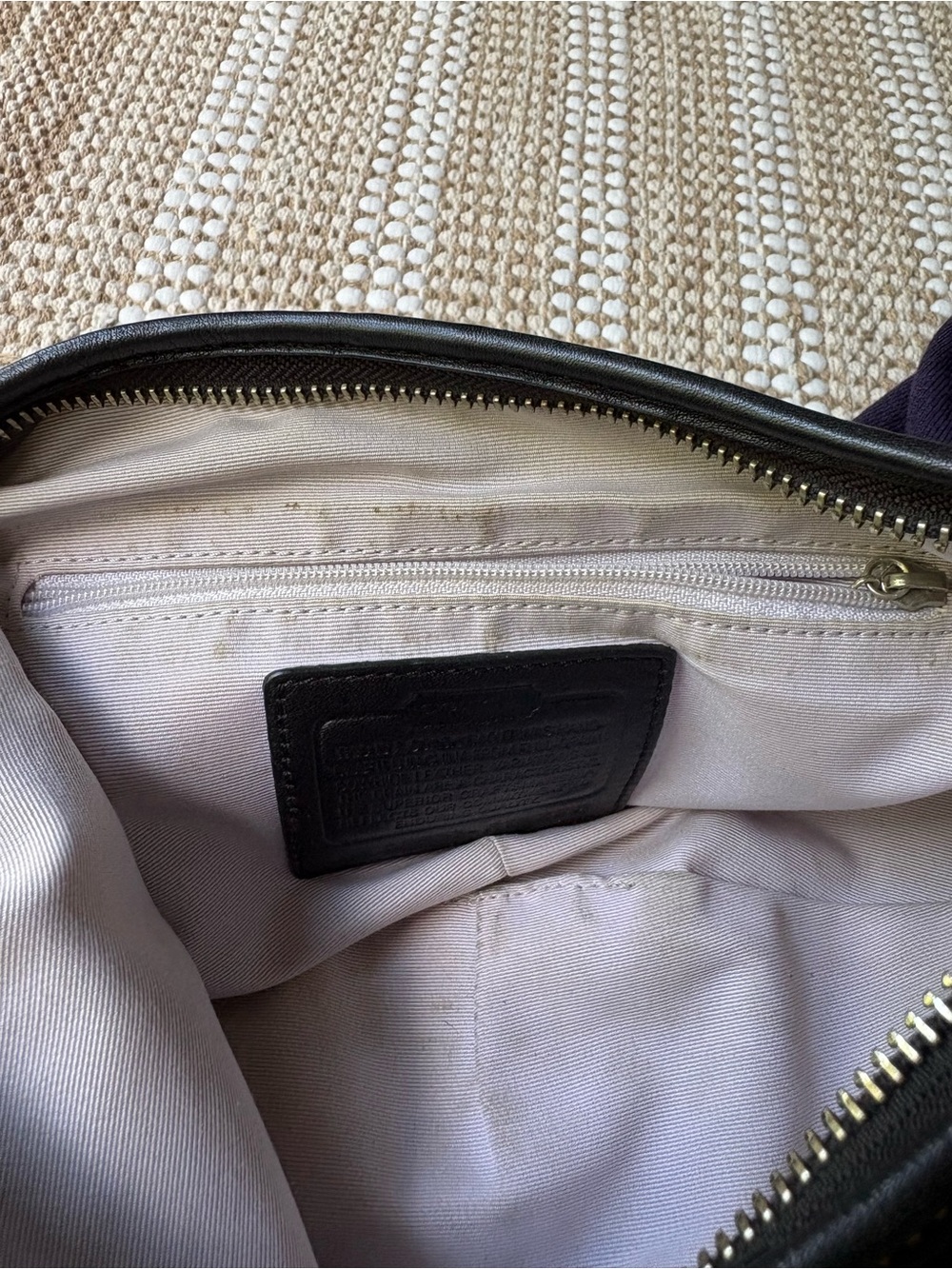 Classic 90s Coach Black Leather buckle shoulder Bag 😍 - Picture 3 of 4